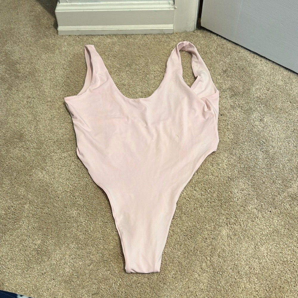 437 / four three seven Harlow one piece swimsuit. Baby pink! Size small
